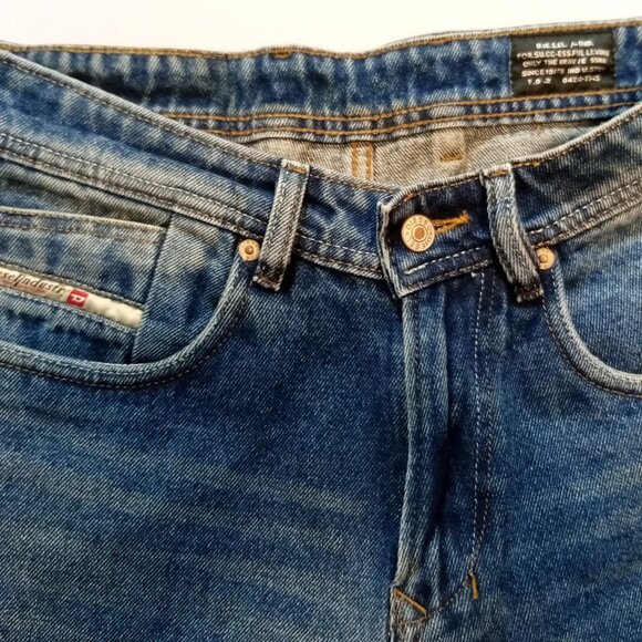 Diesel Industry Jeans Mens  Regular Straight Leg Blue Fading Whiskering SZ 30 - Picture 5 of 16